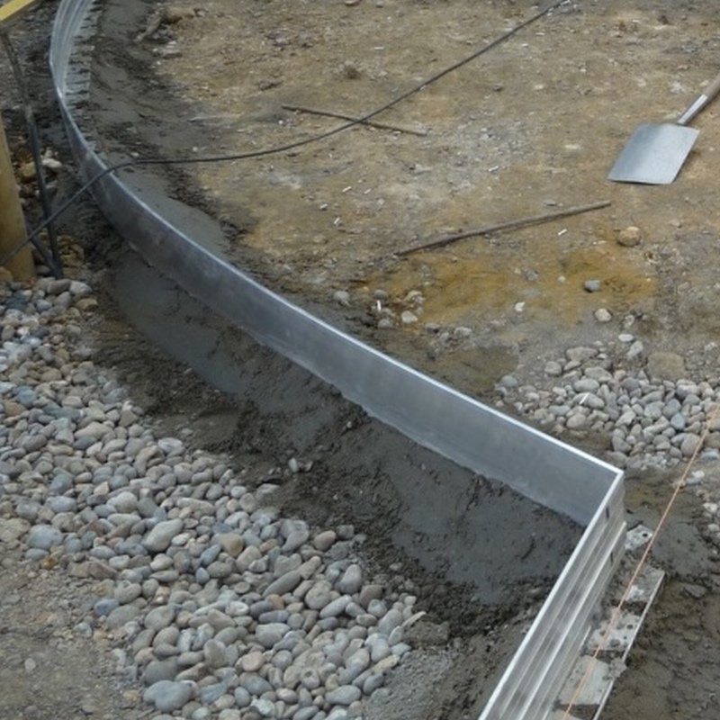 BORDURA ALUMINIO ROUTE BASE CEMENTO WEB